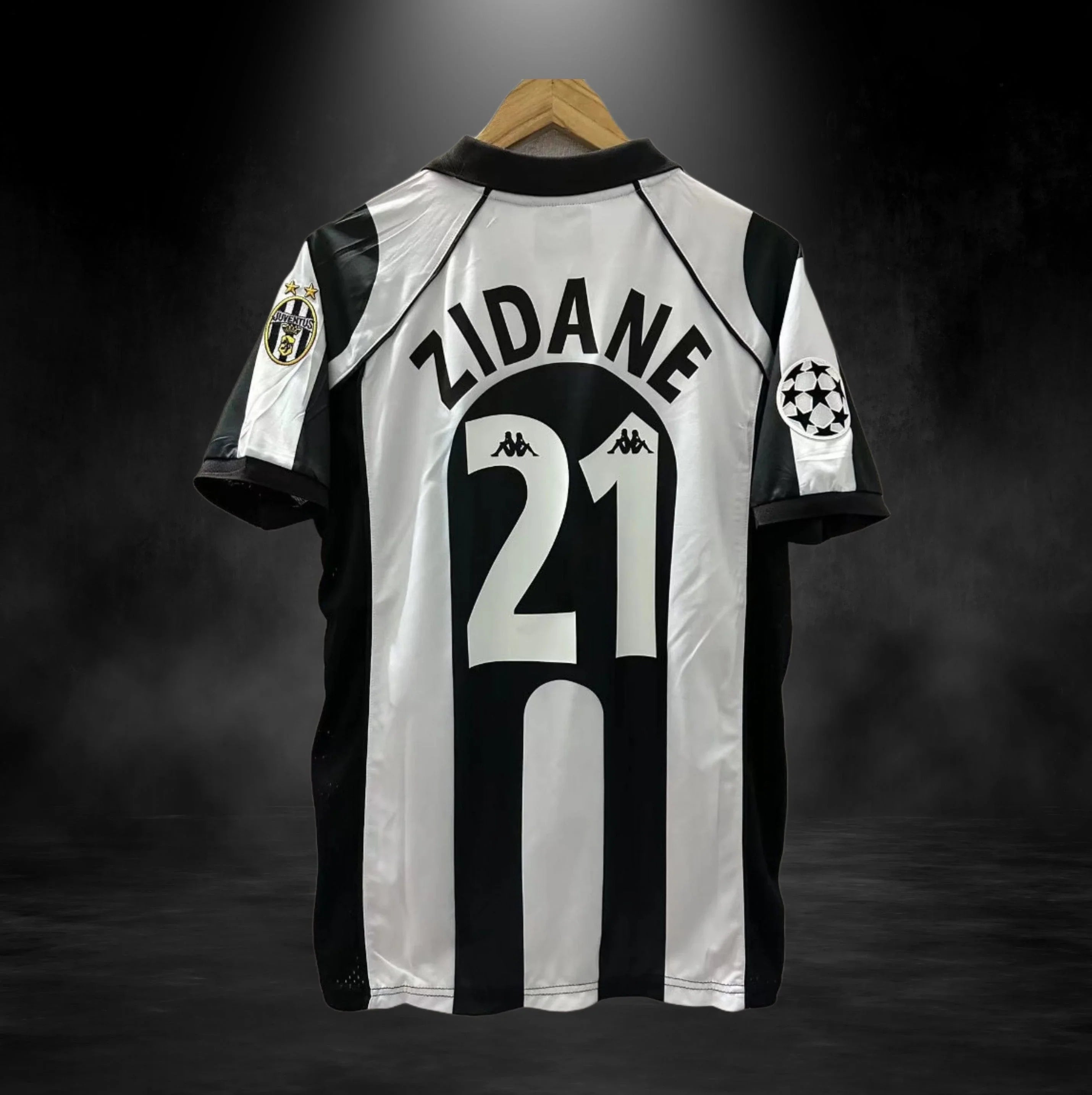 Juventus Home Kit 1997-98