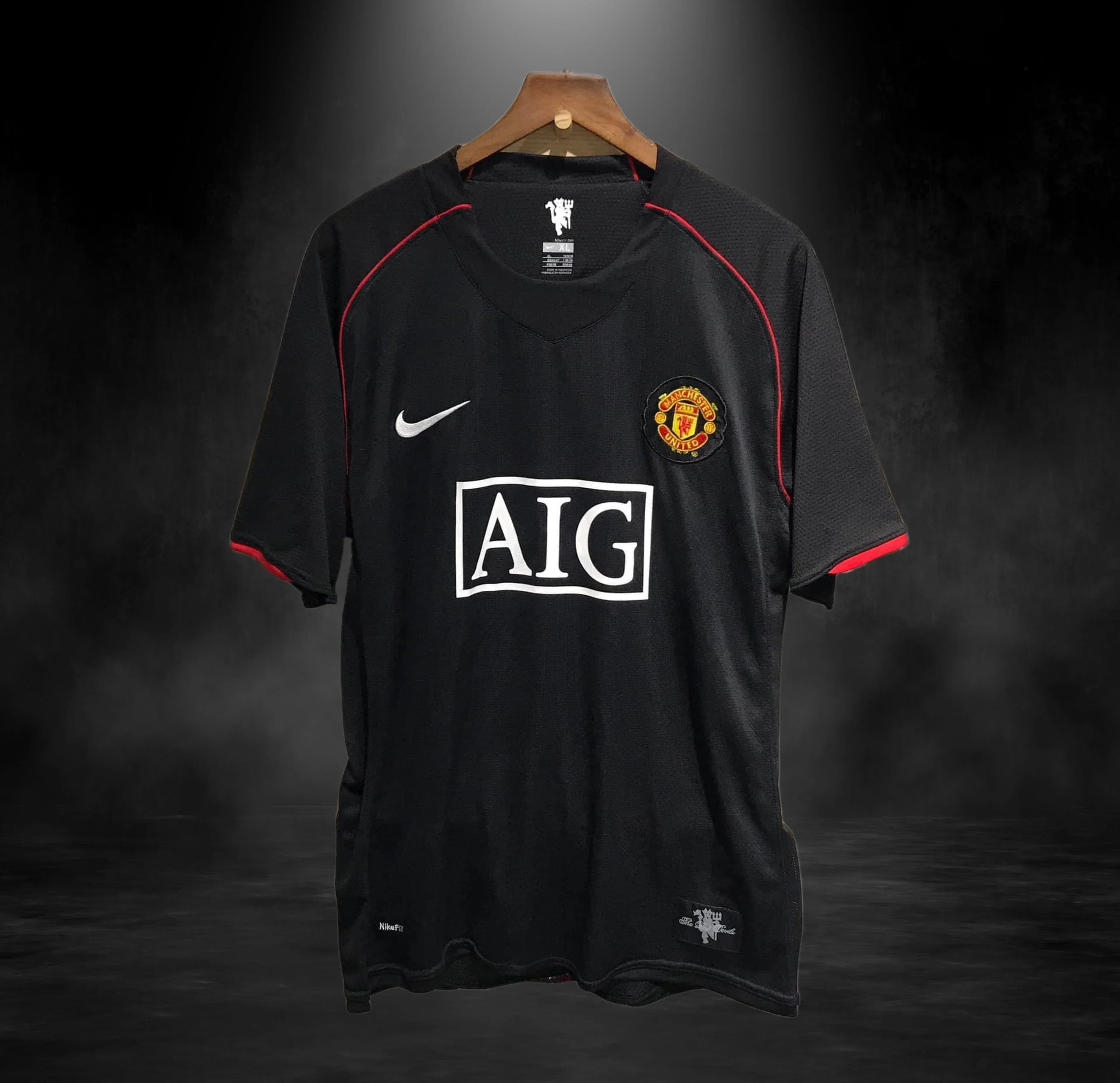 MANCHESTER UNITED 2007-08 AWAY RETRO